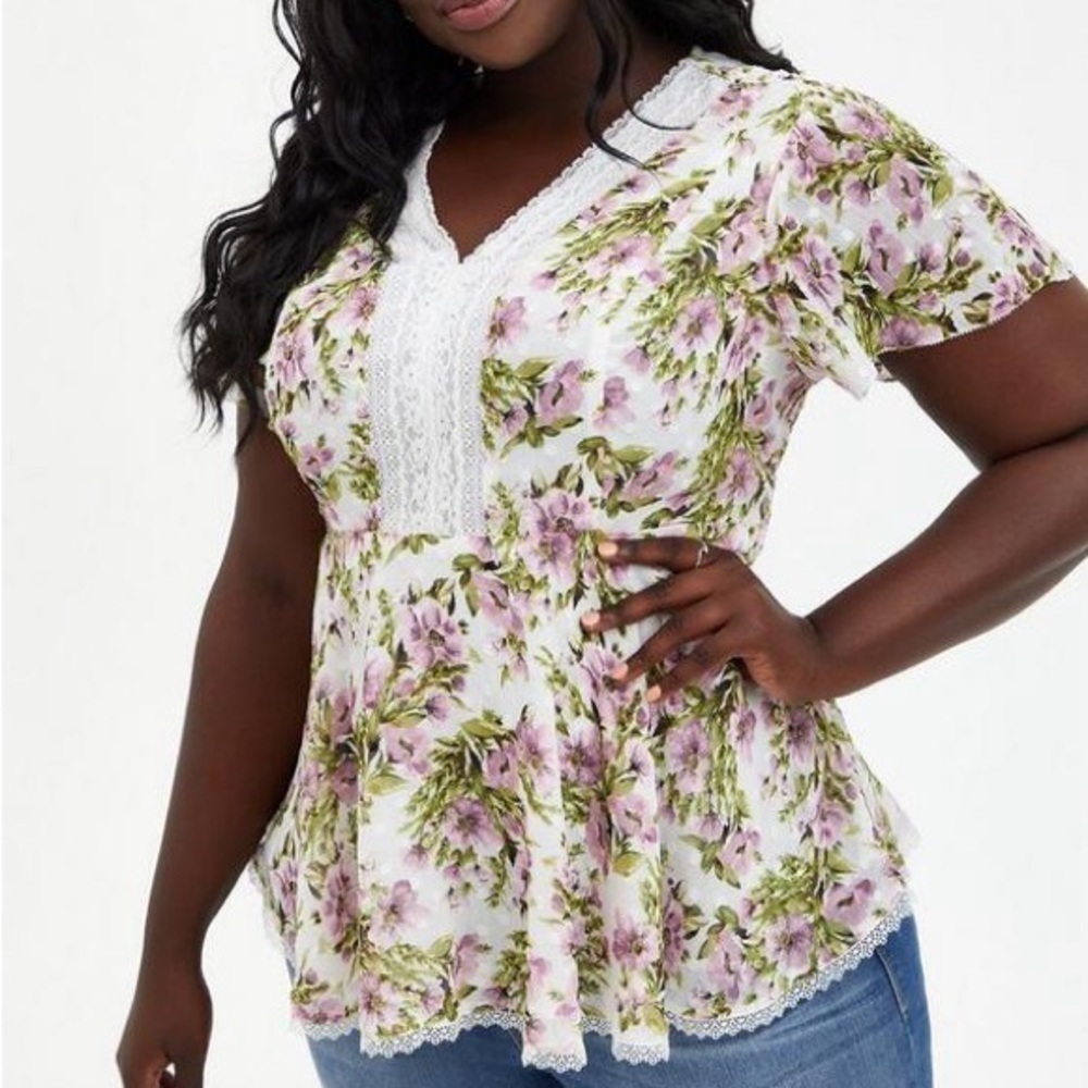 Torrid Peplum Chiffon floral‎ fairy Lace Inset blouse light weight feminine